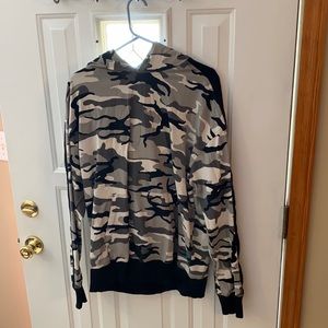 XL Black, White and Grey camo sweatshirt